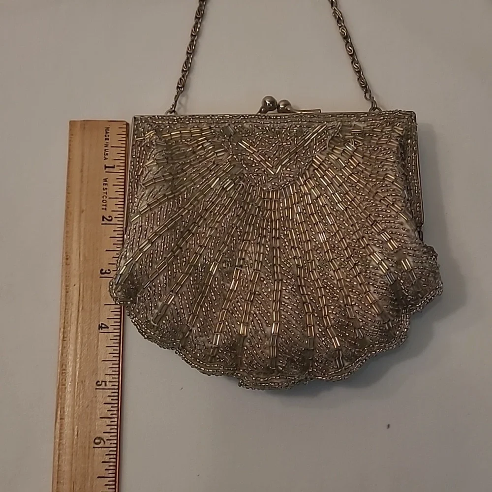 Vintage Shell Shaped Beaded Bag with Satin Lining Long Silver Tone Chain - Picture 10 of 13